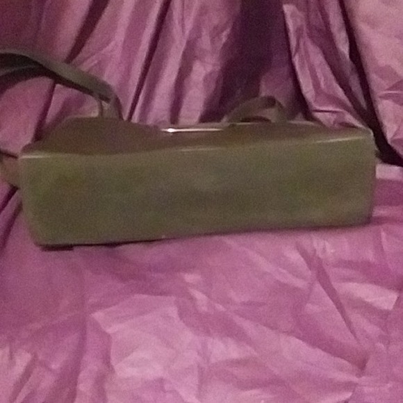 Jaclyn smith genuine leather with man made trim - Picture 4 of 13